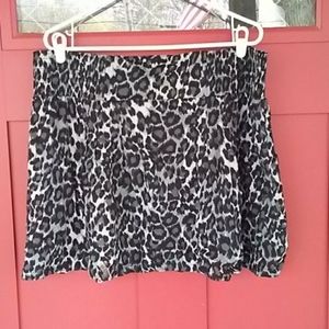 Short skirt (about 17 inches long)